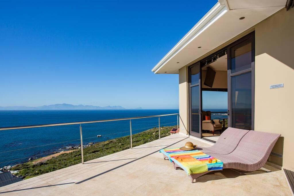 Aqua Terra Boutique Guesthouse Simonʼs Town Exterior foto